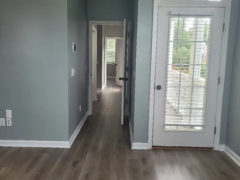 1 Abbey Ave — Photo 21