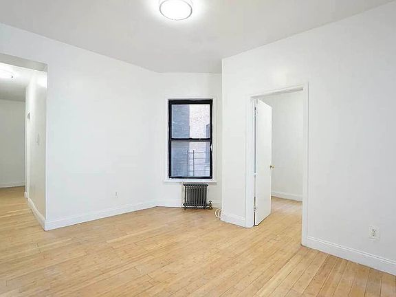 2nd image of 26 Saint Nicholas Pl APT 2a