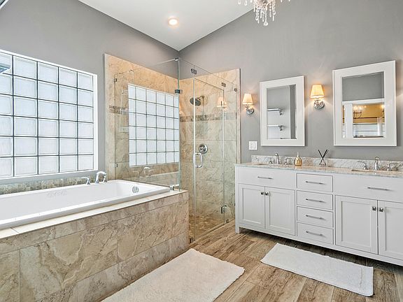 4th image of 3554 Old Lighthouse Cir