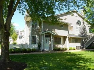 49 Ashley Ct, Bedminster, NJ 07921