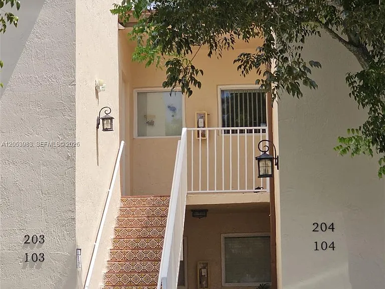 15721 SW 137th Ave #204 — Photo 1