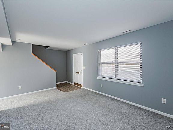 3rd image of 6 Jarratt Ct