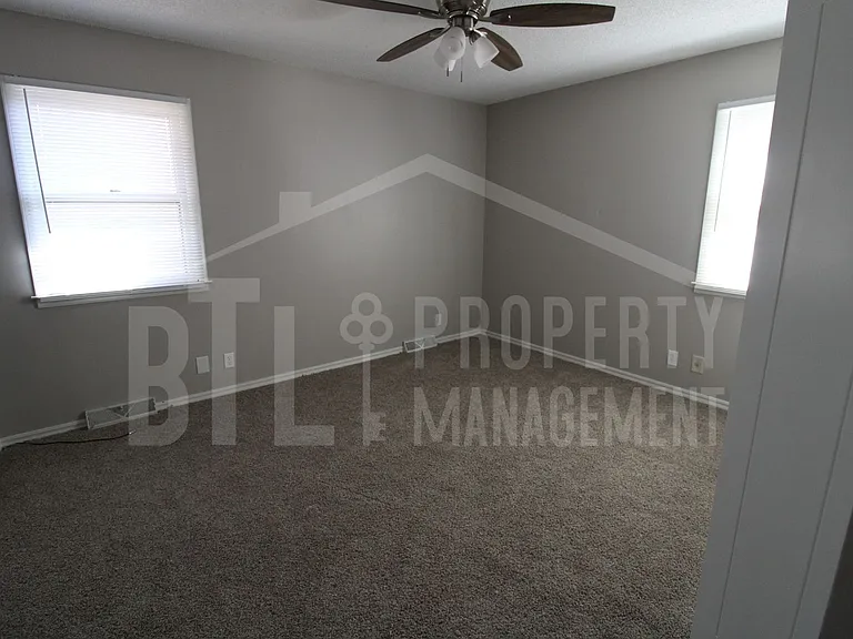 140 Dandelion Ct — Photo 3