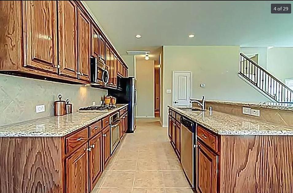 オリンパス　ペンFT 9409 Pine Ave, Saint Louis, MO 63144 | Zillow
