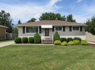 2656 Friar Dr, Parma, OH