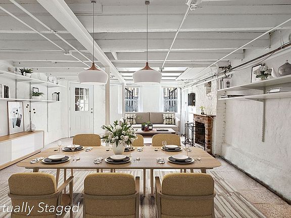 5th image of 124 Pioneer St #1-2