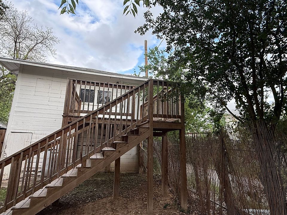 1st image of 2210 W Travis St #2