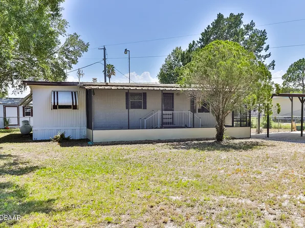 157 N 2nd St, Oak Hill, FL 32759