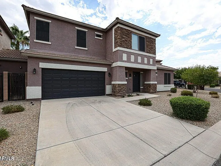 15881 N 74th Ave — Photo 3