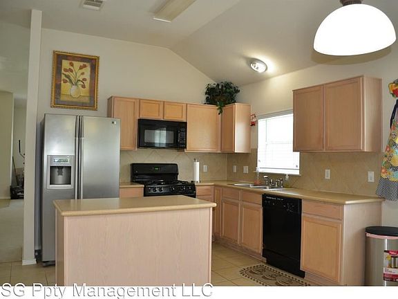 2nd image of 2904 Golden Creek Cv