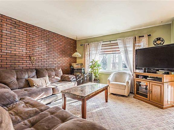 5th image of 7 White St
