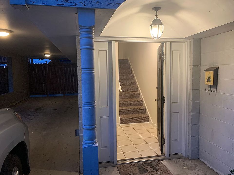 Entrance with car port
