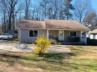 3206 Four Seasons Blvd, Greensboro, NC 27406