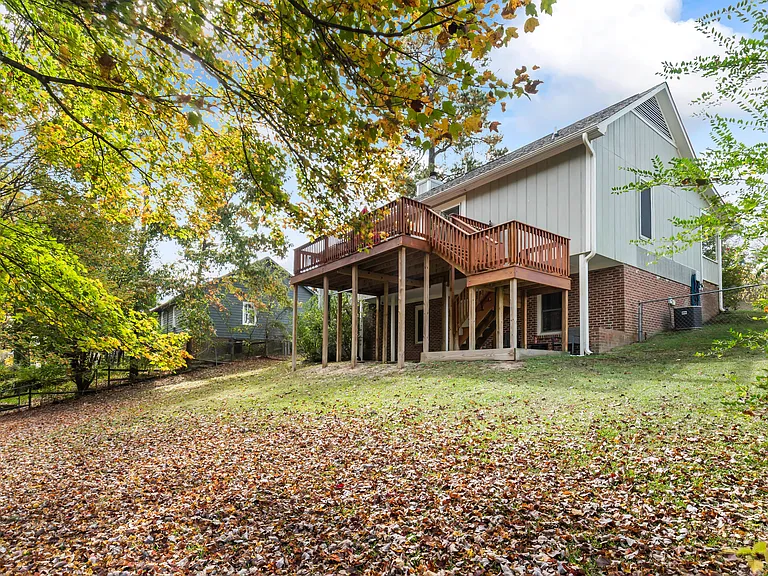 6804 Buttermere Dr — Photo 28