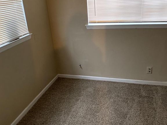 3rd image of 1721 Roanoke Ave