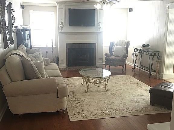 4th image of 116 Valley Dr