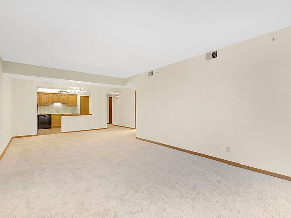 4th image of 9510 S Kolmar Ave APT 406