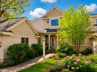 57 Carriage Hill Cir UNIT 57, Southborough, MA 01772