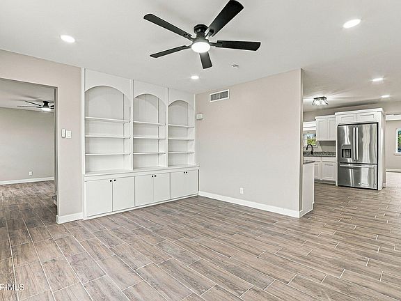 5th image of 4756 Harcourt Dr