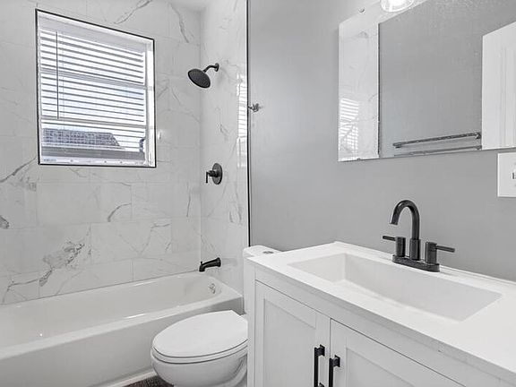 5th image of 2738 Riverside Ave #6