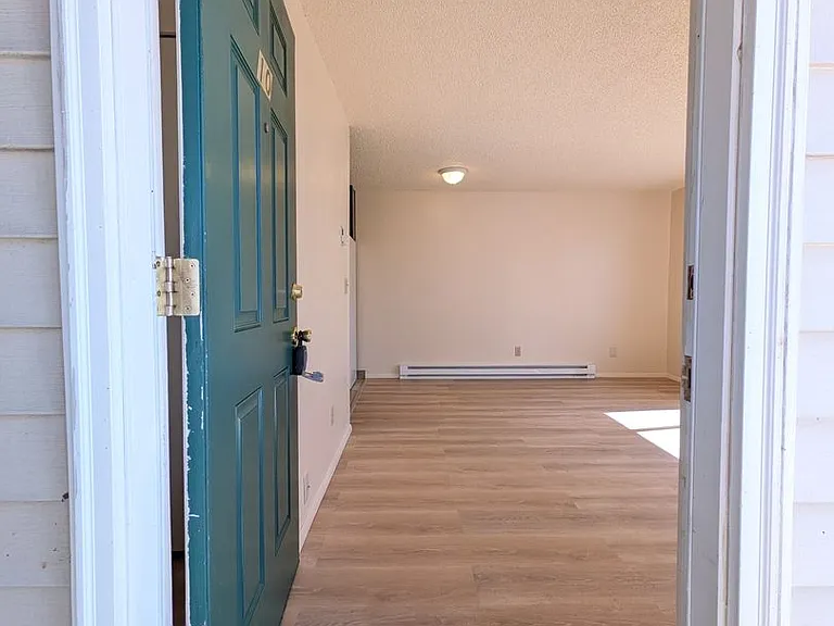 Chelsea Manor Apartments — Photo 24