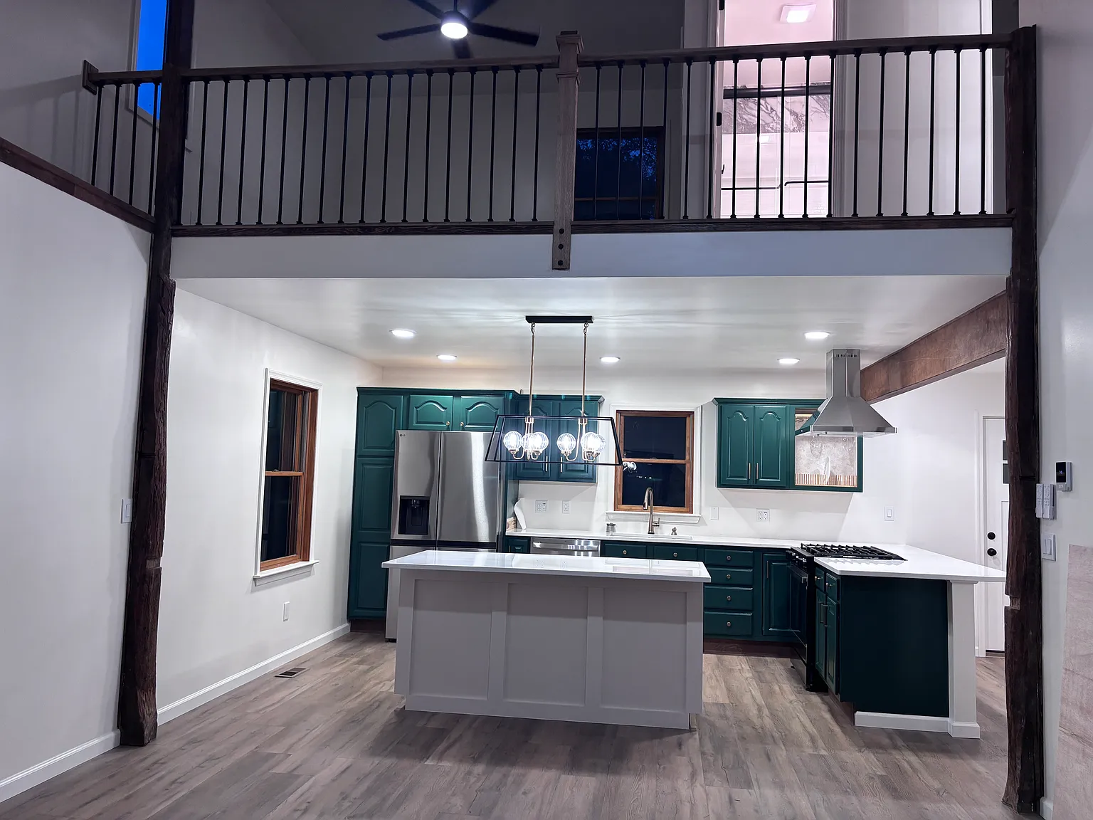 4 bed, 2595 sqft, $3,900 — Photo 2