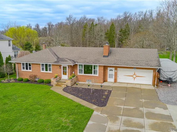 6998 Shawnee Rd, North Tonawanda, NY 14120