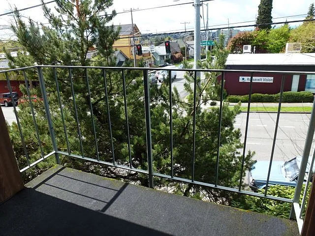 12) 7000 Roosevelt — Photo 9