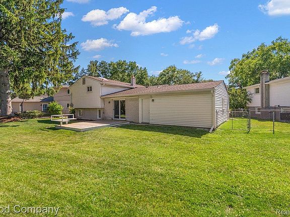 5th image of 3026 Linwood Ct