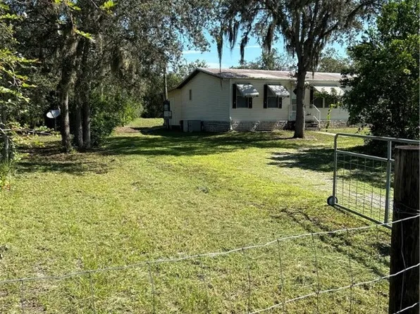 200 Oakwood Ln, Sebring, FL 33876
