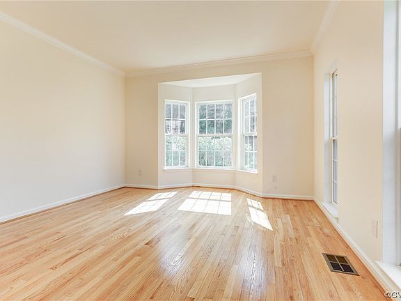 5th image of 56 Richardson Dr