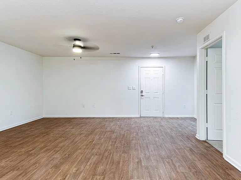 The Emerson — Photo 28