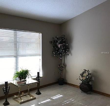 5th image of 929 Lovington Dr