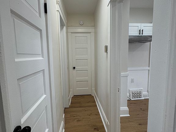 4th image of 2940 E 126th St #1D