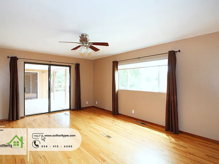 3345 Golden Heights Dr — Photo 11