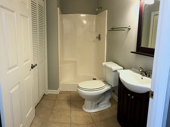 3rd image of 130 Greenford Pl