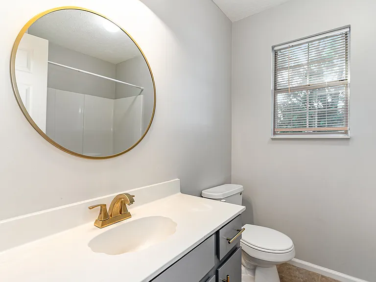 705 Ashfield Ct — Photo 11