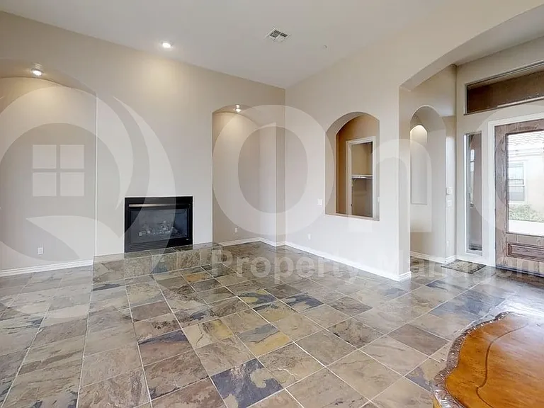 36435 N Porta Nuova Rd — Photo 6
