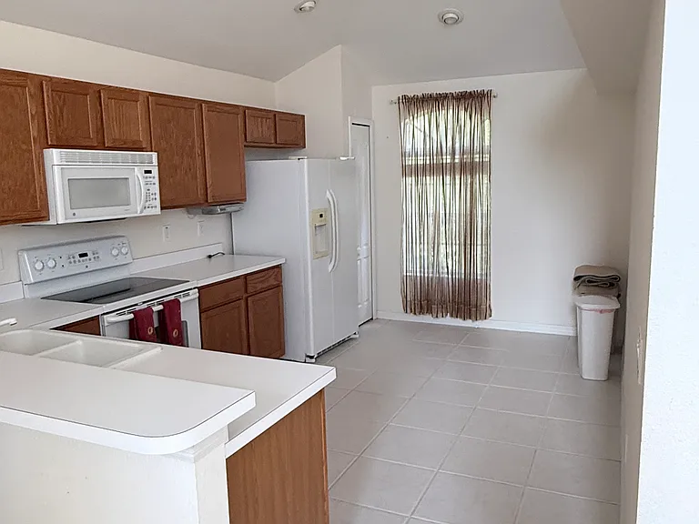4319 Balmoral Ct — Photo 2