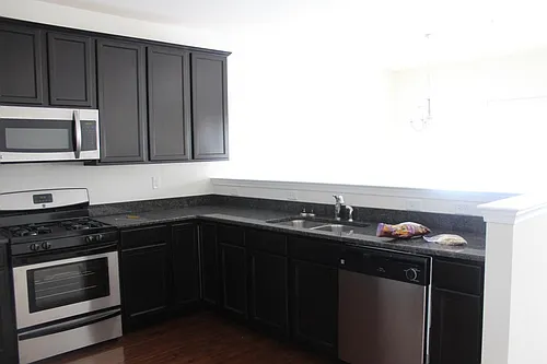 948 King Way Photo 1