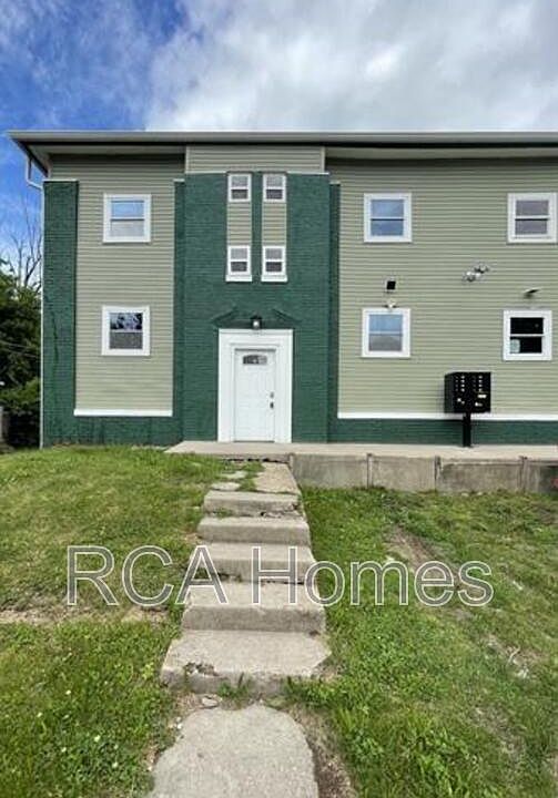 1st image of 3519 Balsam Ave #4