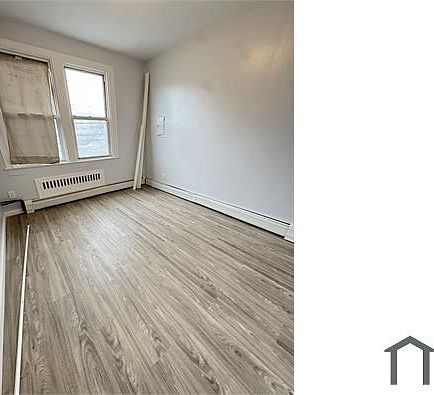 4th image of 121 Brook St #2