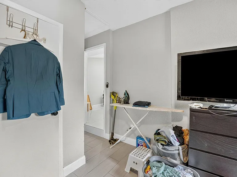 8131 NW 44th Ct — Photo 51