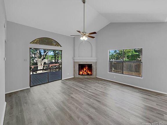 2nd image of 13015 BEACON PARK DR