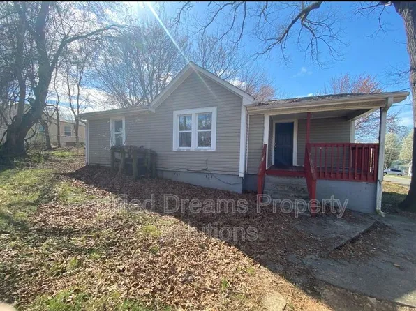 2240 Flag St, Winston Salem, NC 27101