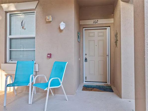 803 Fairwaycove Ln Unit 102, Bradenton, FL 34212