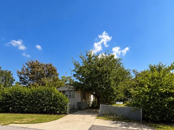 7443 Anderlan Rd, The Colony, TX 75056