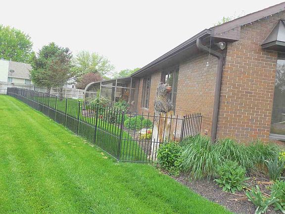 2nd image of 407 Southfork Pl