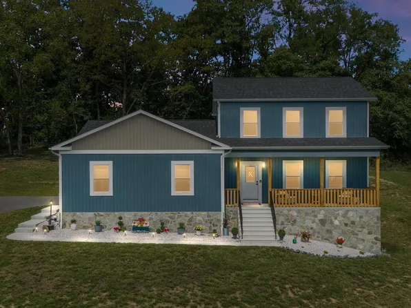 645 Slonaker Ln, Martinsburg, WV 25405