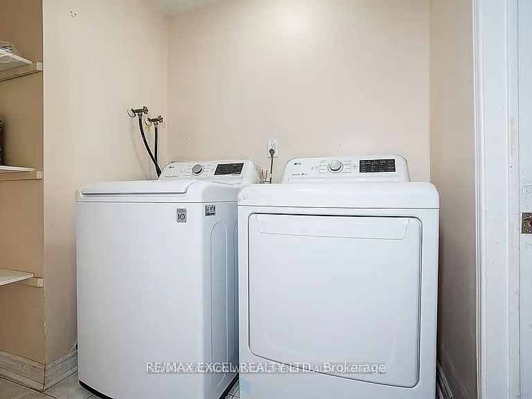 31 Durant Cres #BASEMENT — Photo 13